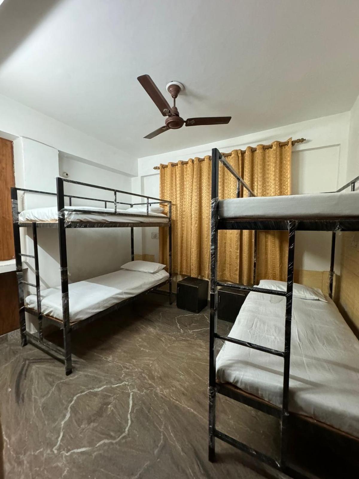 Sattva Cafe And Motel Rishīkesh 외부 사진