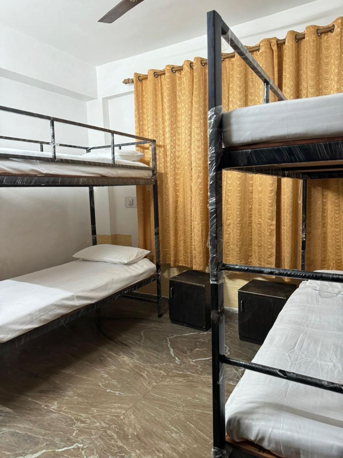 Sattva Cafe And Motel Rishīkesh 외부 사진